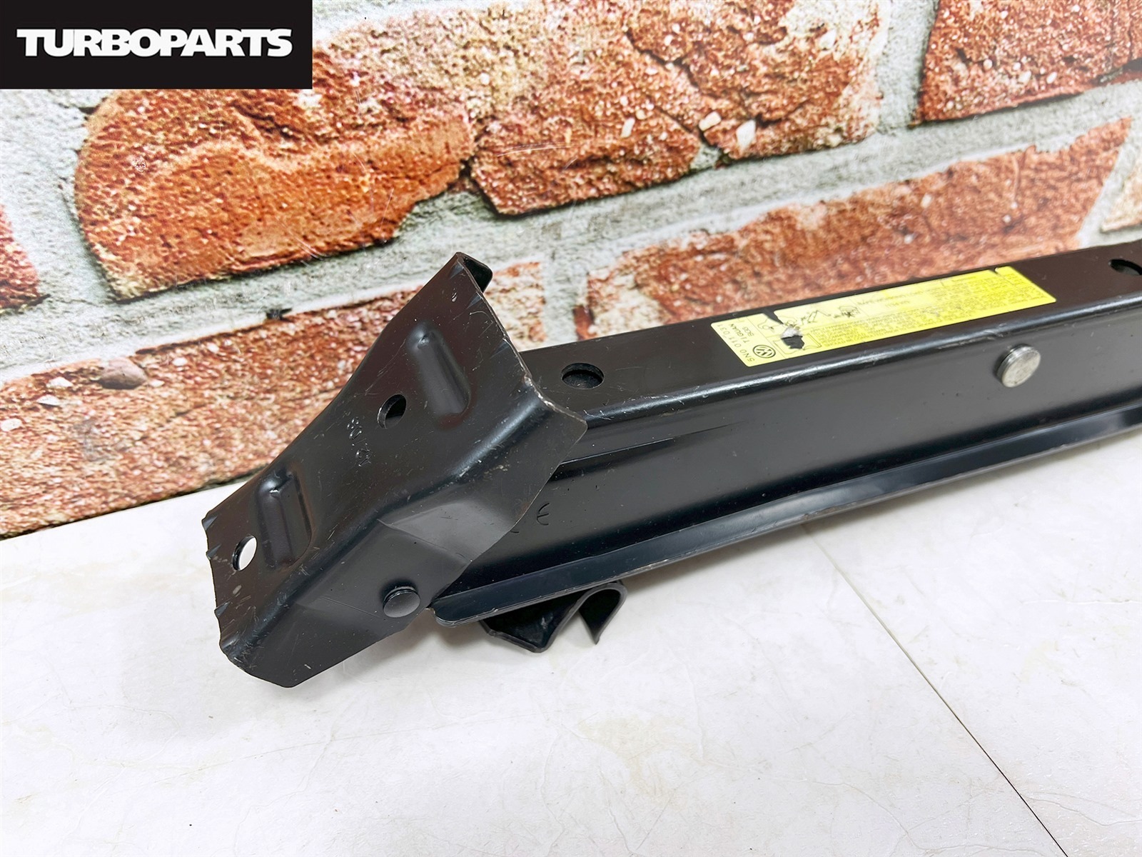 Поддомкратник (домкрат) Tiguan 5N1 CAW