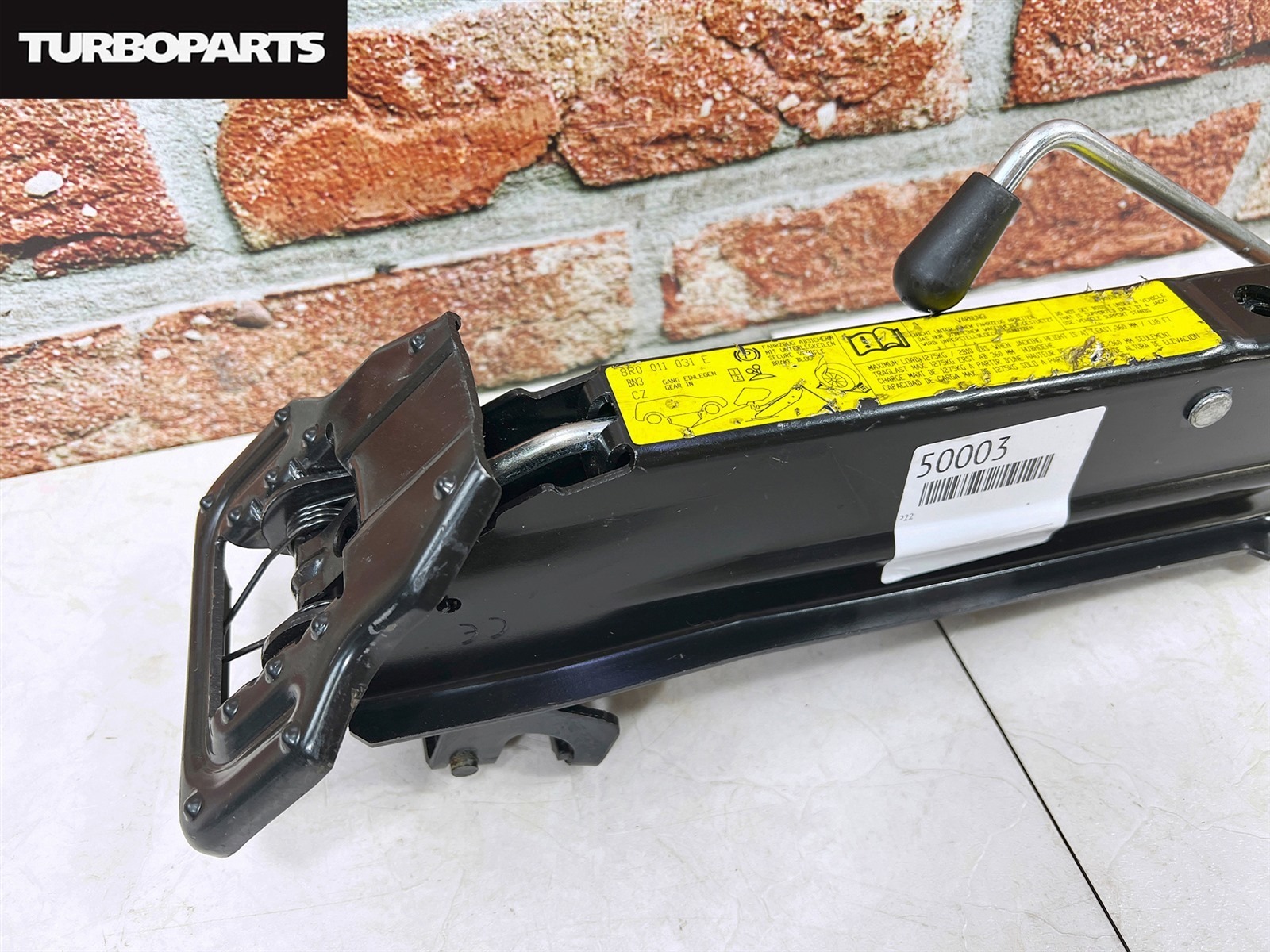 Поддомкратник (домкрат) Tiguan 5N1 CAW