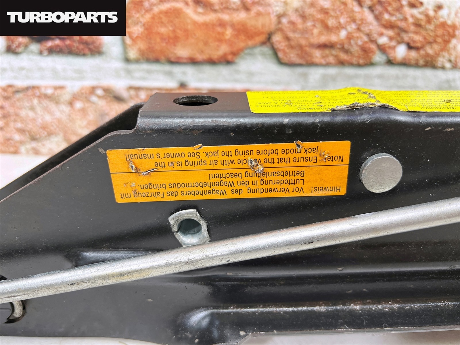 Поддомкратник (домкрат) Tiguan 5N1 CAW