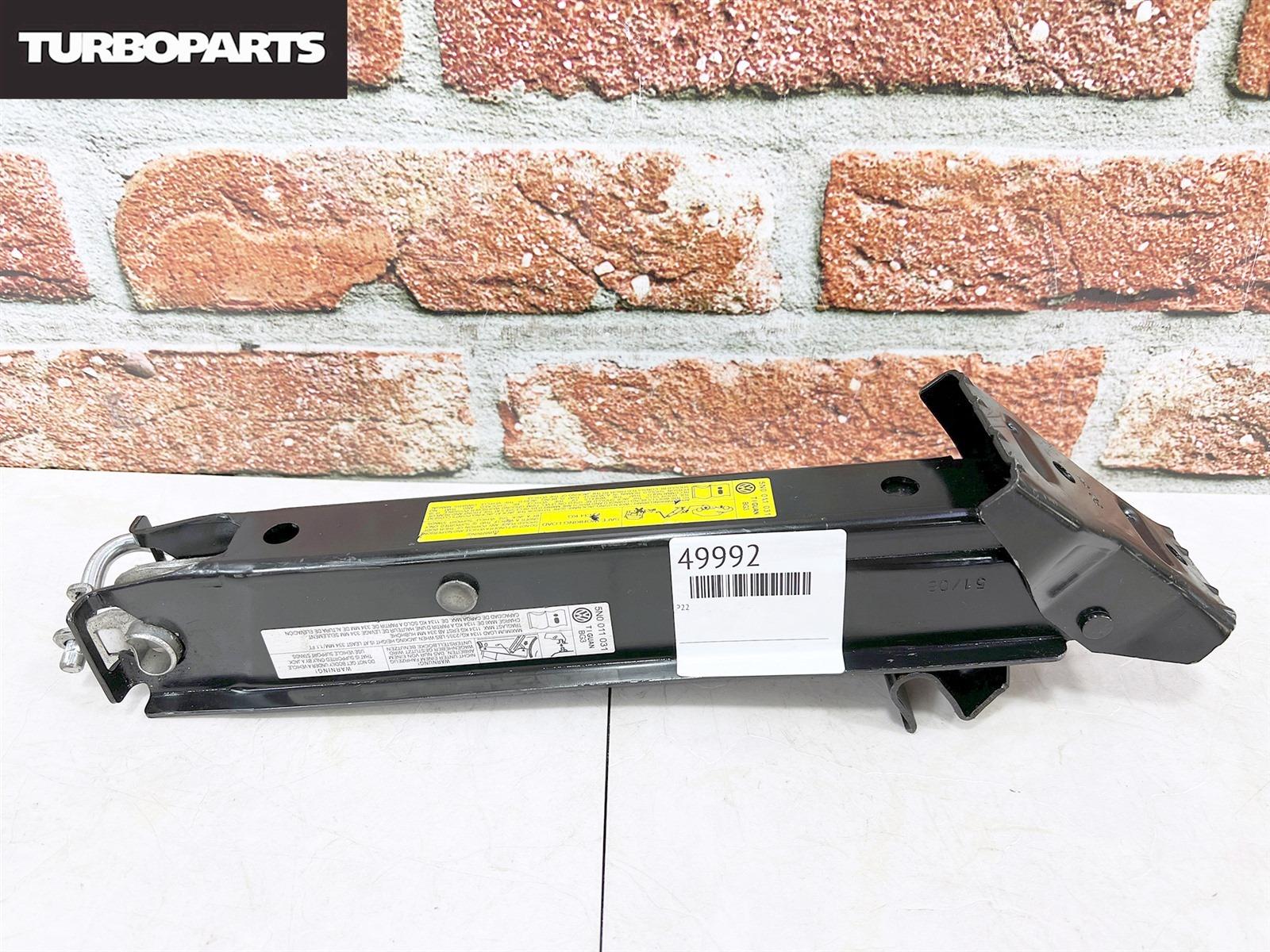 Поддомкратник (домкрат) Volkswagen Tiguan 5N1 CAW 8R0011031E контрактная