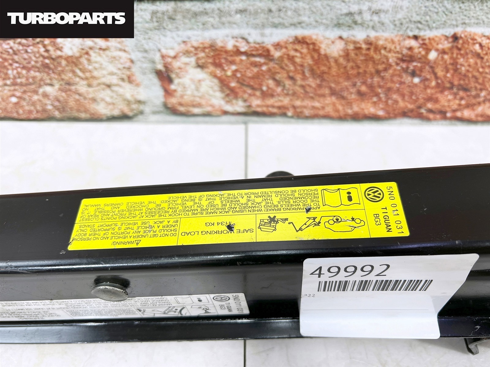 Поддомкратник (домкрат) Tiguan 5N1 CAW