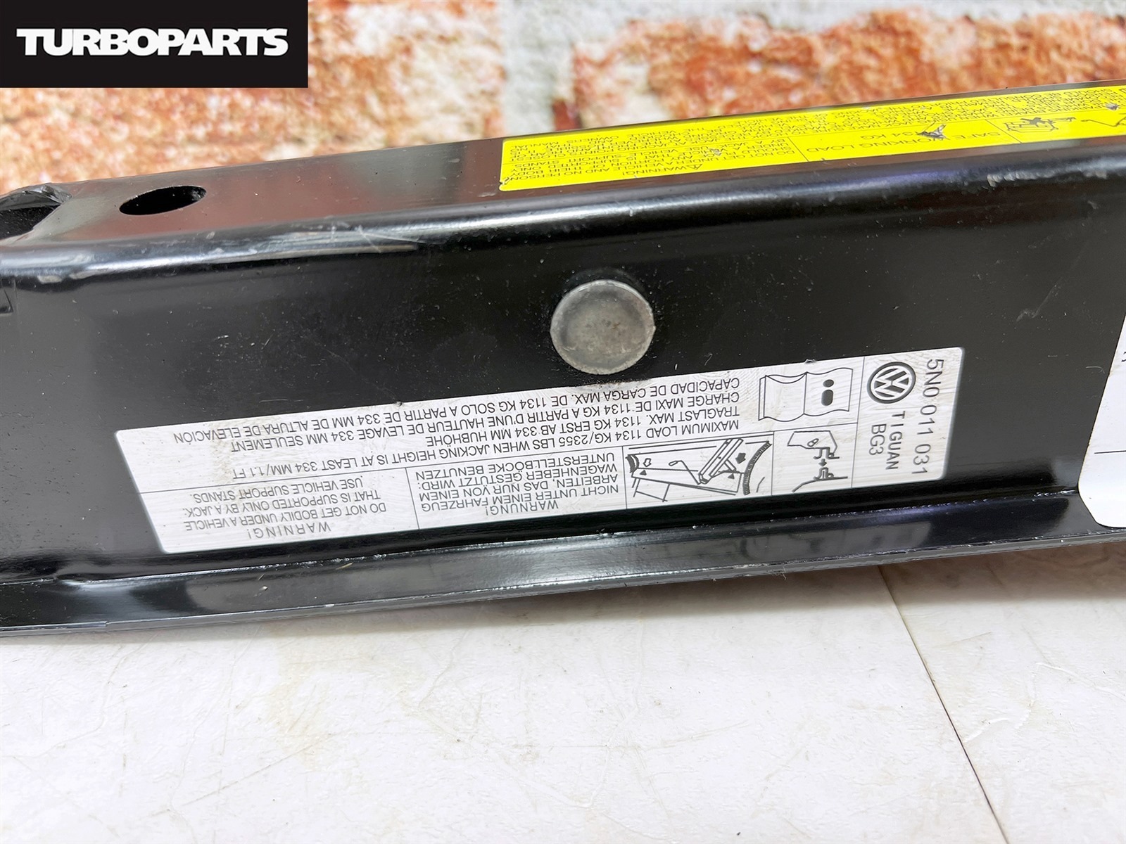 Поддомкратник (домкрат) Tiguan 5N1 CAW