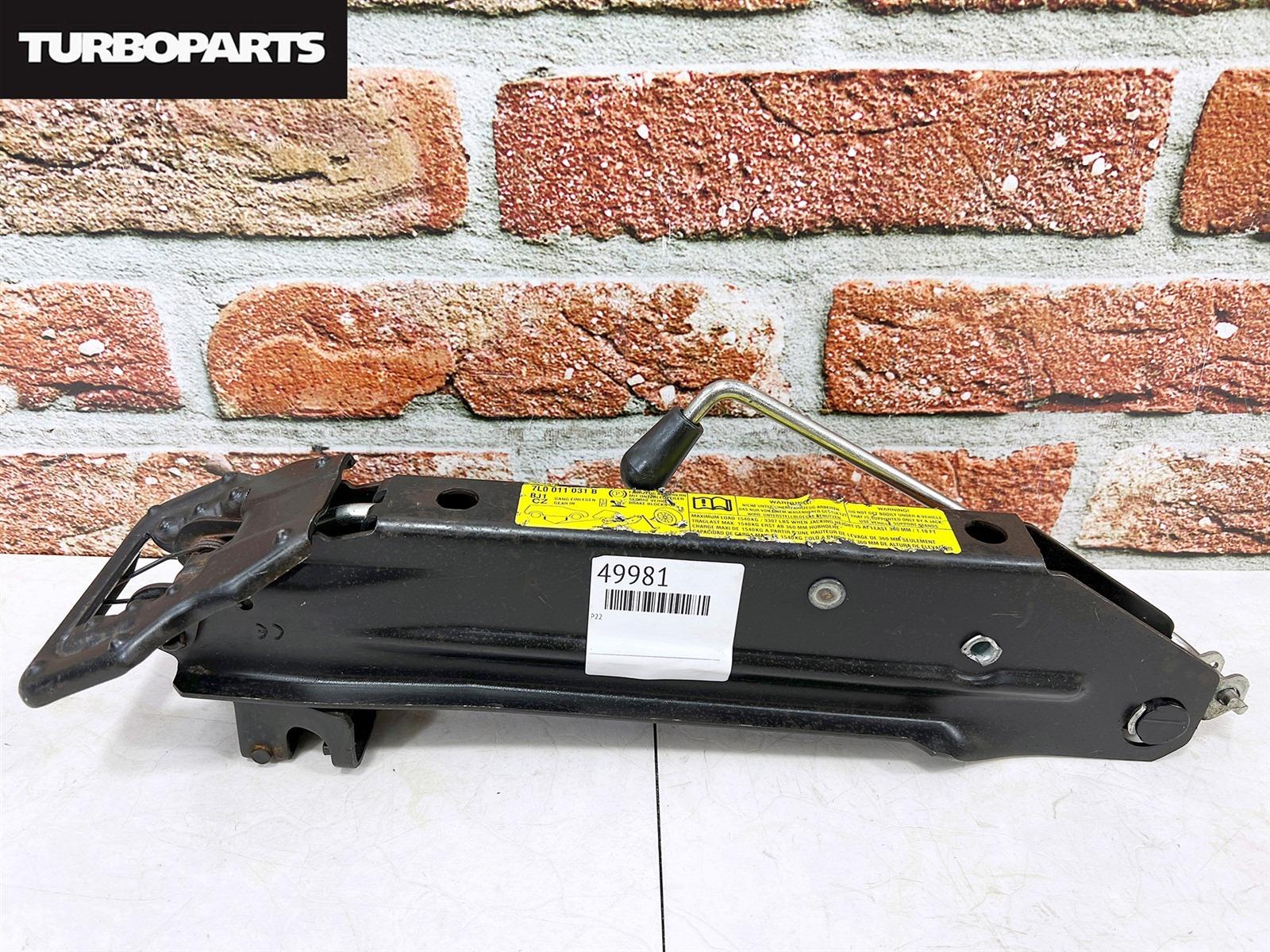 Домкрат *Япония* Volkswagen Tiguan 5N1 CAW 8R0011031E контрактная