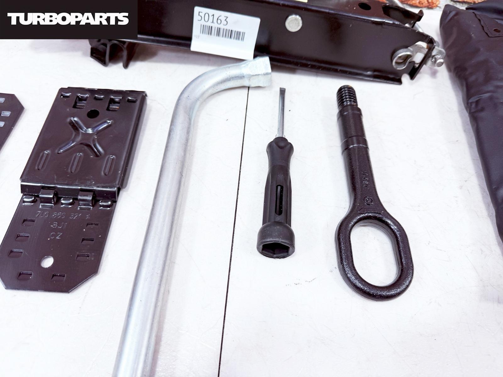 Поддомкратник (домкрат) Volkswagen Tiguan 5N1 CAW