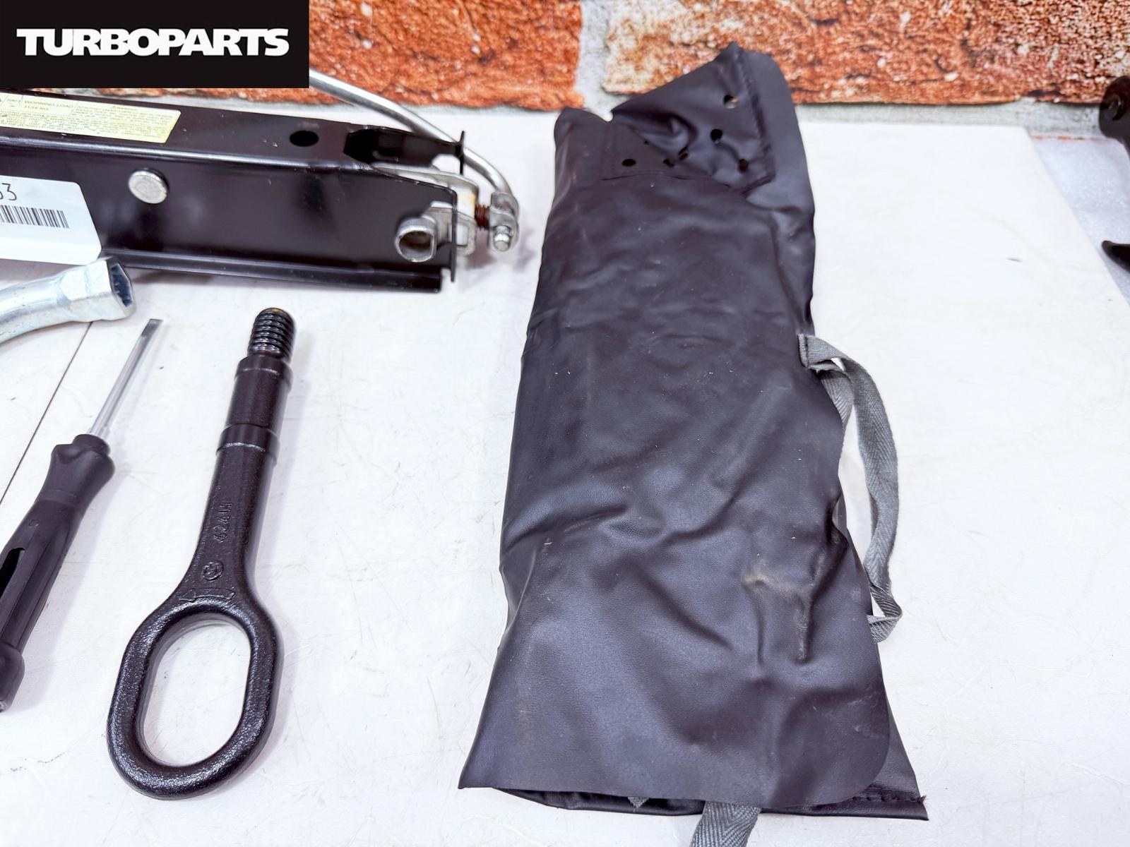 Поддомкратник (домкрат) Tiguan 5N1 CAW