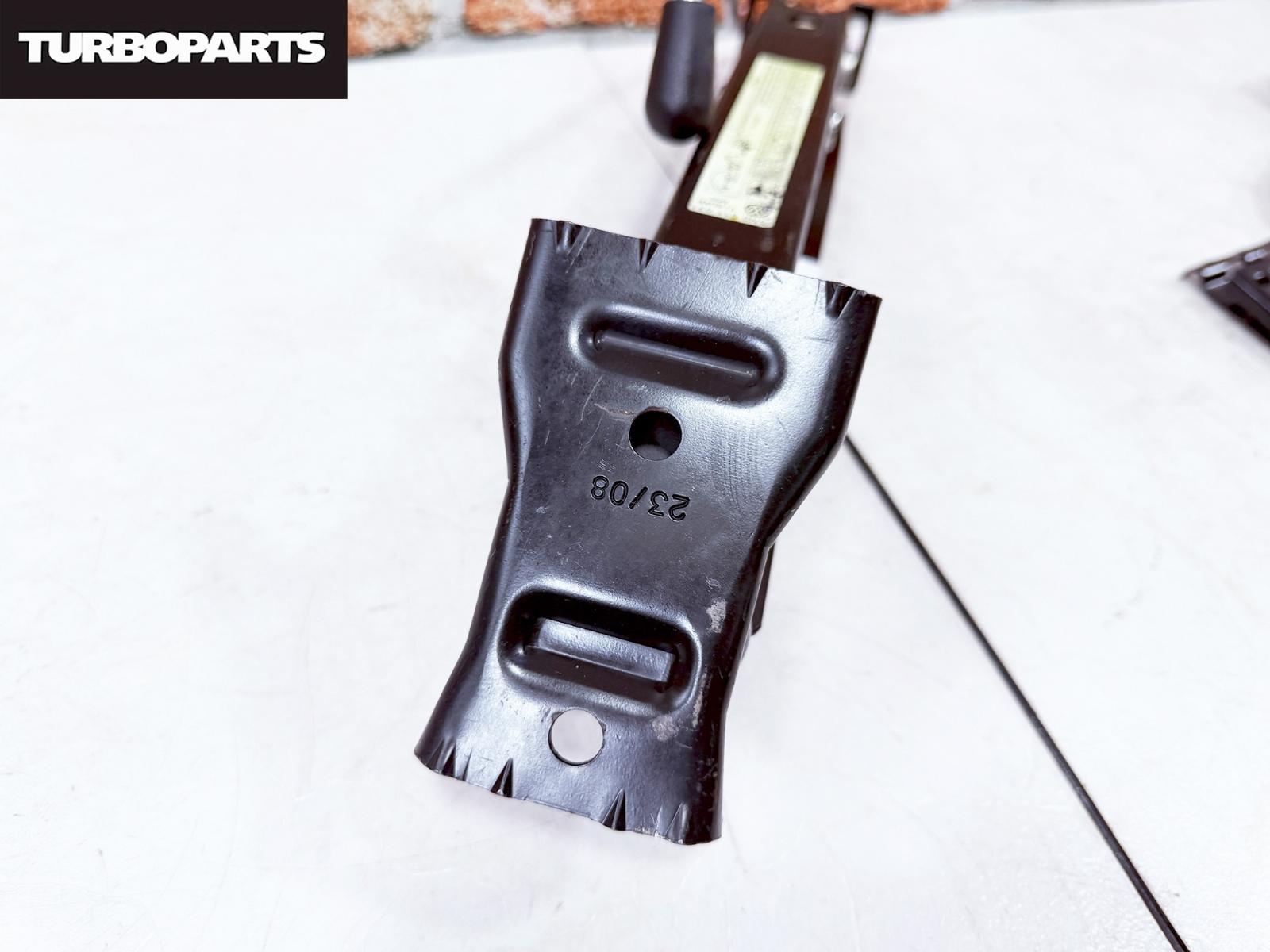 Поддомкратник (домкрат) Tiguan 5N1 CAW