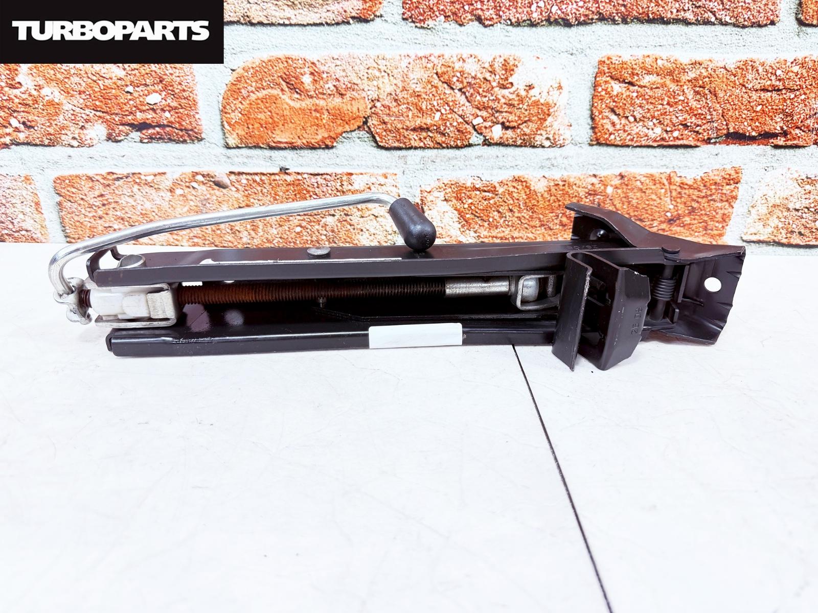 Поддомкратник (домкрат) Tiguan 5N1 CAW