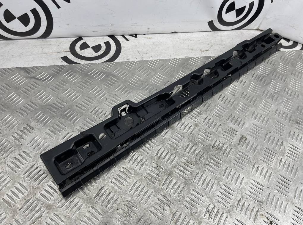 Кронштейн порога левый 7 - series G12