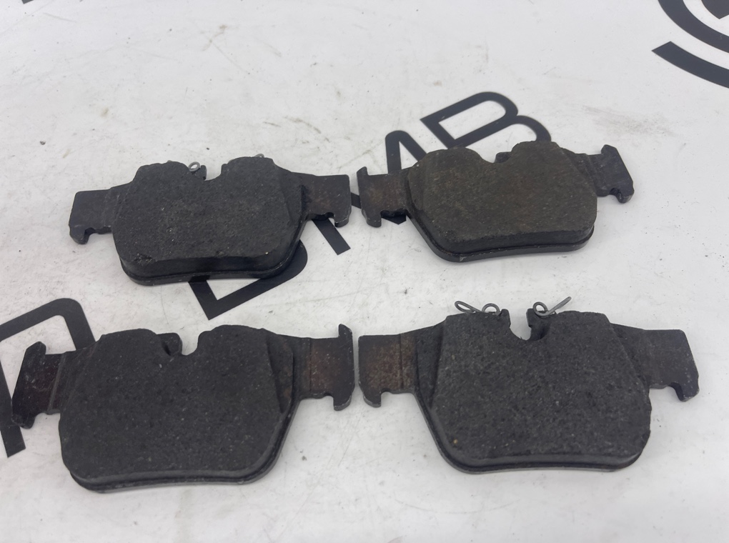 Колодки тормозные задние 1 - series F40 Колодки тормозные задние 1 - series F40