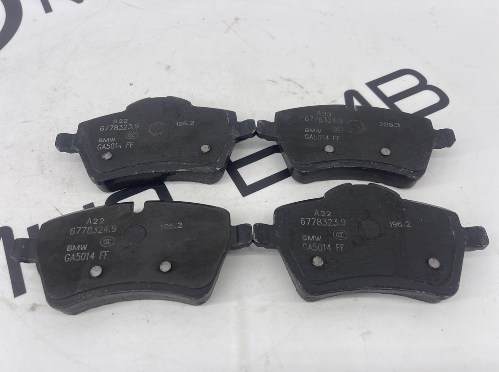 Колодки тормозные передние Mini Clubman R55 34116778320 новая