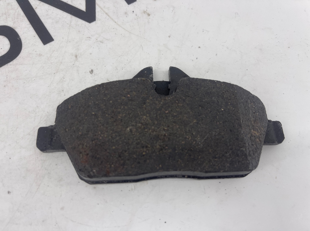 Колодки тормозные передние Clubman R55 Колодки тормозные передние Clubman R55