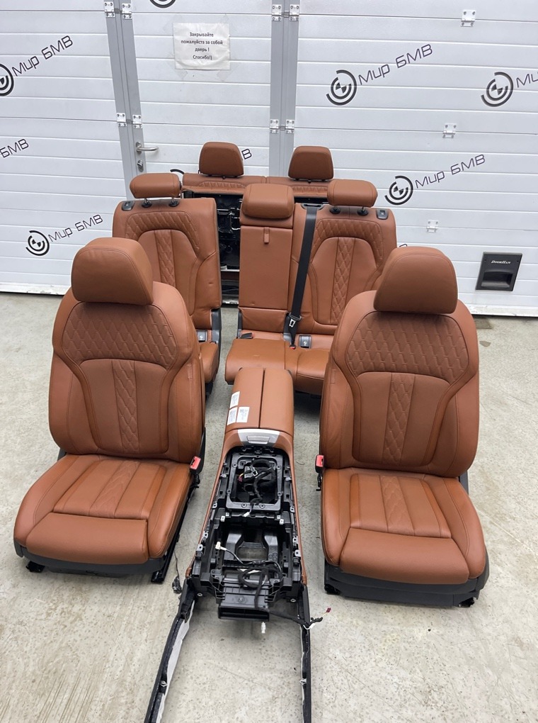 Комплект салона BMW X7 xDrive40i LCI 2023 G07 B58B30P 52108493276 Б/У
