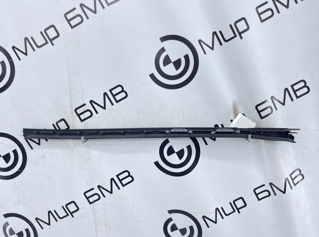 Молдинг лобового стекла правый X5 xDrive50e 2024 G05 B58B30S