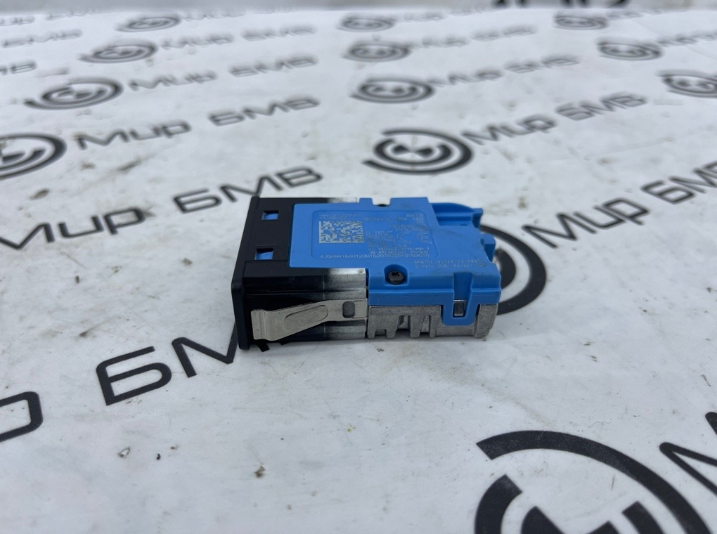Разъем USB BMW X6 xDrive40i M Sport LCI G06 B58B30P