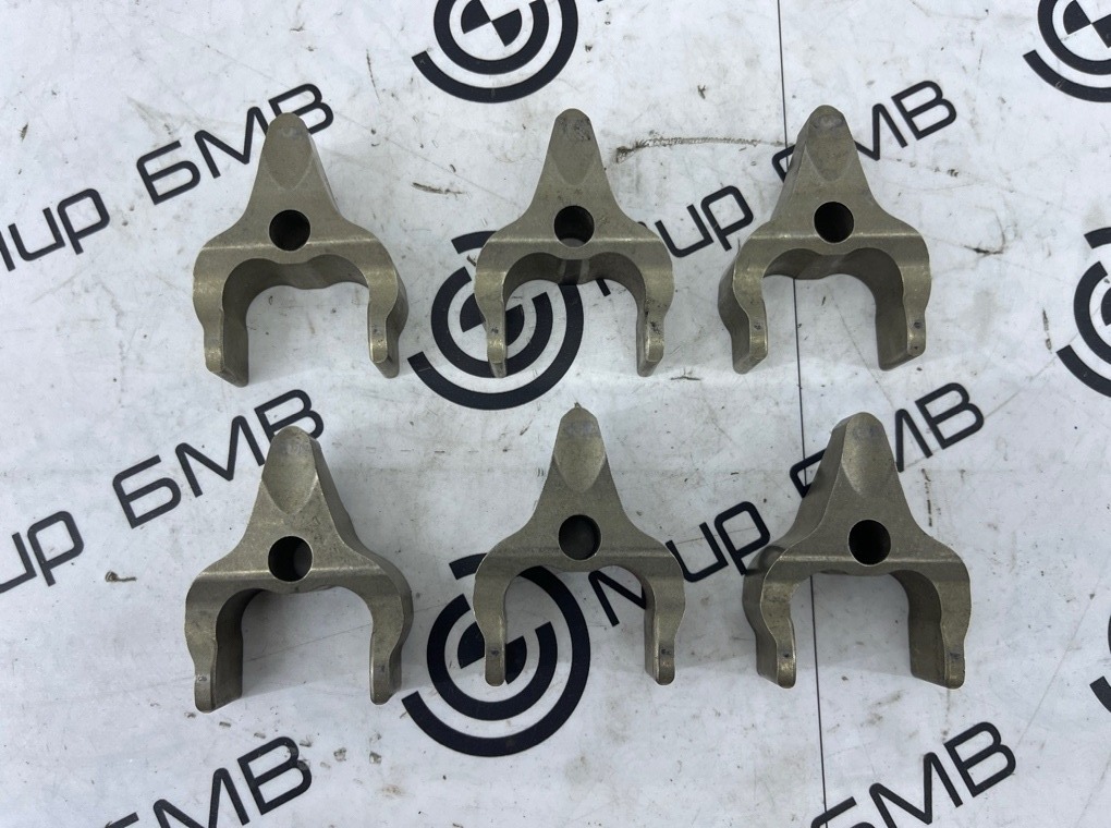 Кронштейн форсунки BMW X5 07.2023 G05 B57 13537809798 Б/У