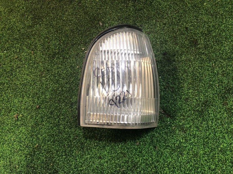 Габарит правый NISSAN CEDRIC Y31 RB20-DE контрактная