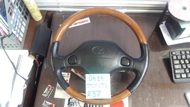 Руль Toyota (б/у) Руль Toyota (б/у)