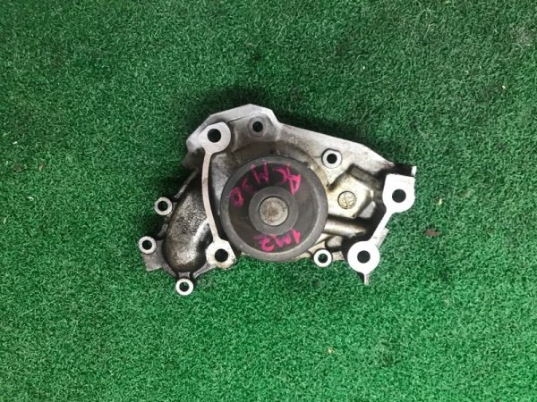 Помпа Toyota 1MZ-FE (б/у) Помпа Toyota 1MZ-FE (б/у)