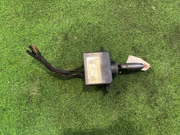 Замок зажигания A6 4F2 Замок зажигания A6 4F2