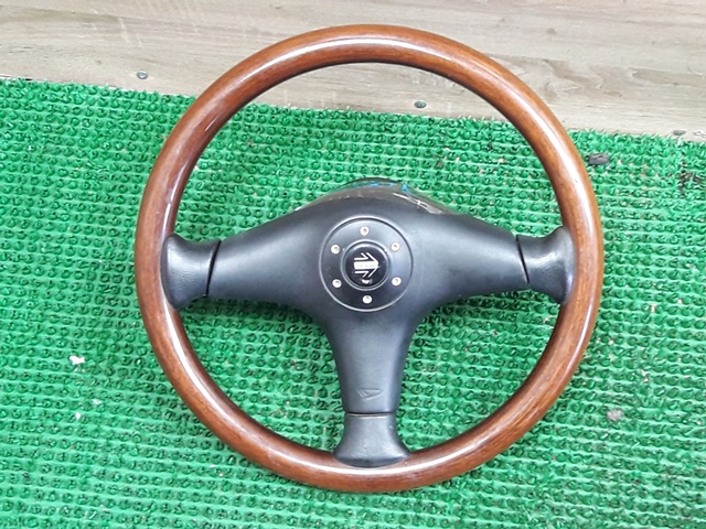 Руль Toyota (б/у) Руль Toyota (б/у)