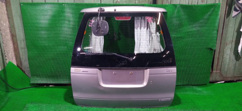Дверь 5-я Toyota Noah SR50 (б/у) Дверь 5-я Toyota Noah SR50 (б/у)