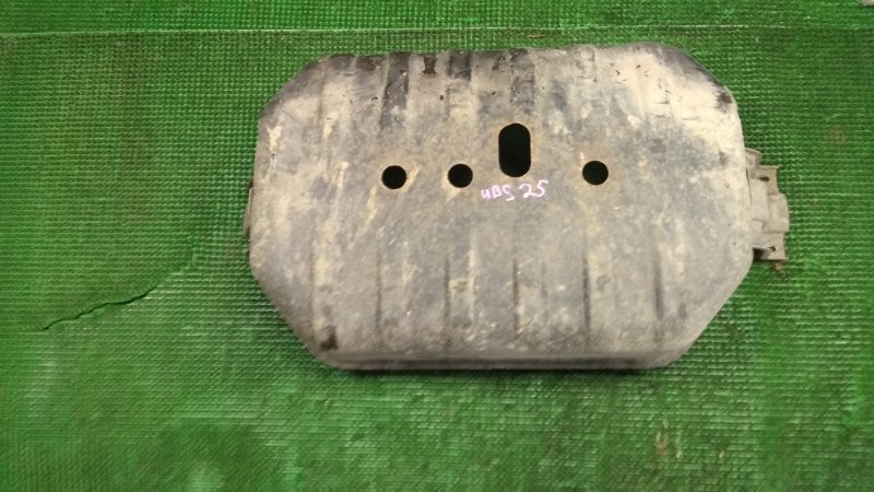 Запчасть защита топливного бака ISUZU BIGHORN UBS25 6VD1 контрактная Защита топливного бака ISUZU BIGHORN UBS25 6VD1 контрактная