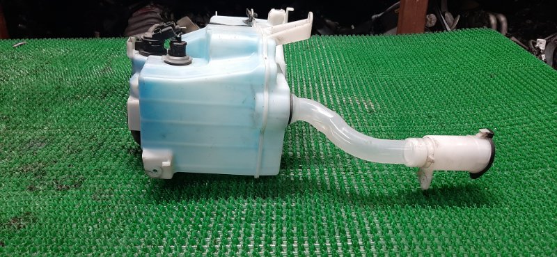 Бачок стеклоомывателя LS600H UVF45