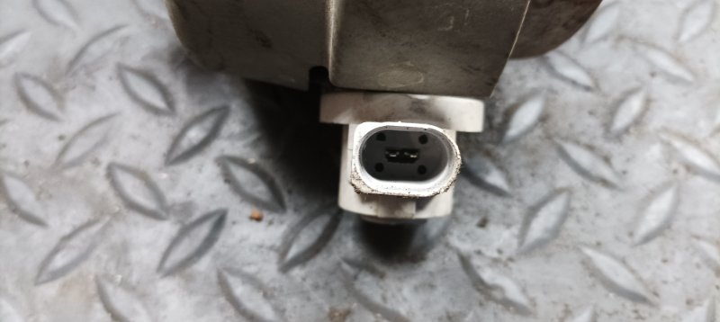 Подушка двс AUDI A4 BWE