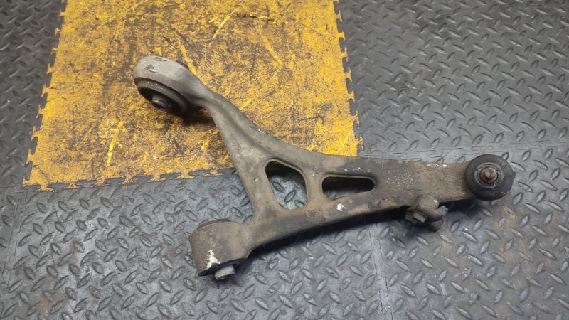 Рычаг нижний передний правый Q45 F50 VK45-DE