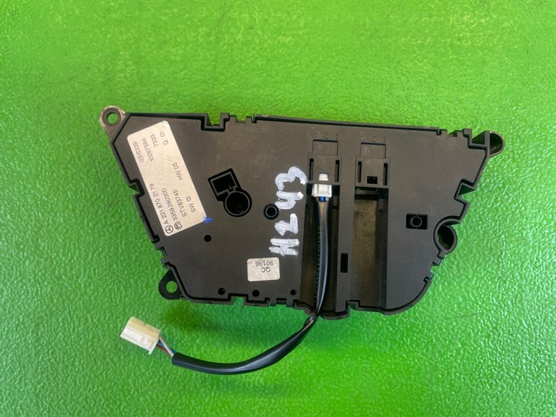 Кнопка регулировки сиденья передняя правая S500 W221 M273E55