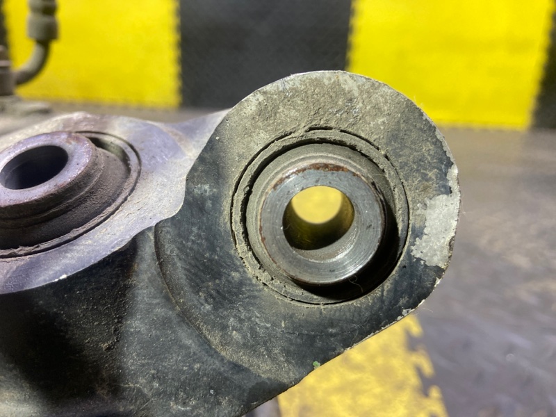 Ступица задняя левая FAIRLADY Z Z33 VQ35DE