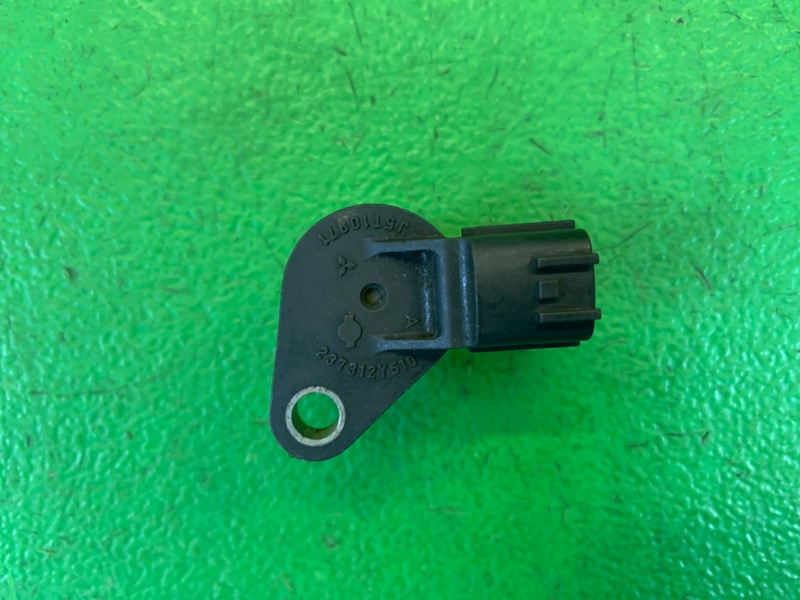 Датчик положения распредвала ELGRAND 2008 E50 VQ35DE Датчик положения распредвала ELGRAND 2008 E50 VQ35DE