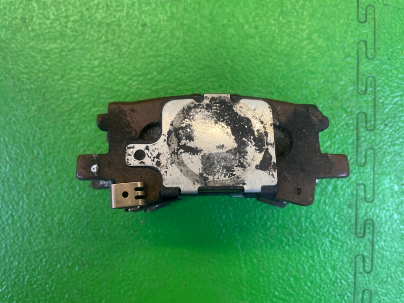 Тормозные колодки заднее RX330 2005 MCU38 3MZ-FE