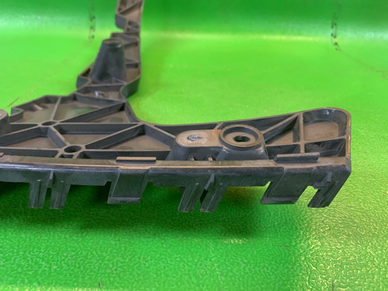 Крепление бампера заднее левое SQ5 2015 8R CTXA