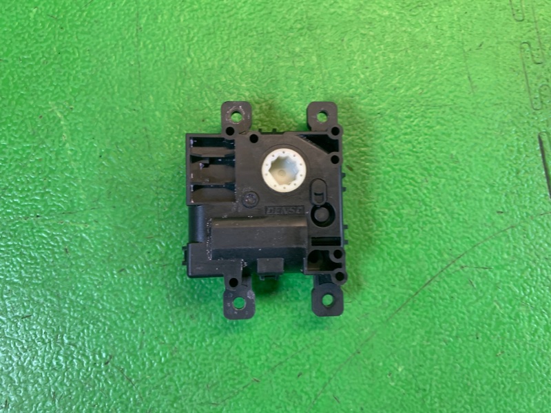 Сервопривод заслонок печки LEXUS RX450H GYL25 2GR-FXS