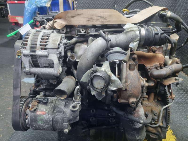 ДВС CARAVAN 2012 VWME25 ZD30-DDTI