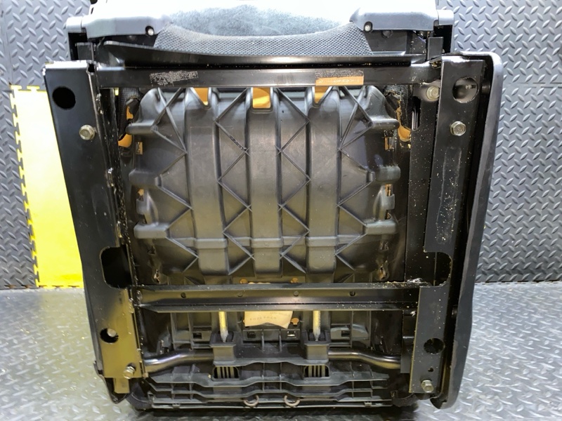 Сиденья комплект VEHICROSS 1997 UGS25 6VD1