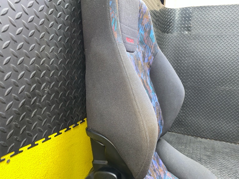 Сиденья комплект VEHICROSS 1997 UGS25 6VD1