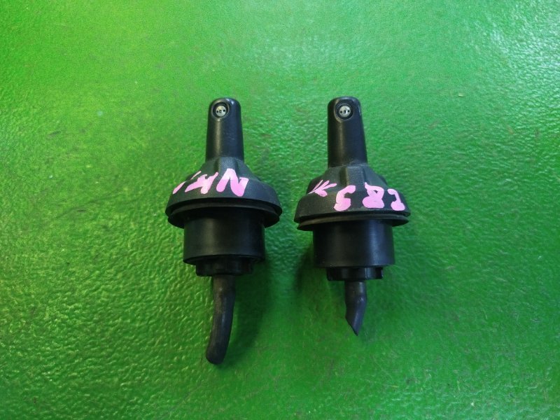 Запчасть форсунка омывателя лобового стекла ISUZU ELF NKS85 4JJ1 8980291391 контрактная Форсунка омывателя лобового стекла ISUZU ELF NKS85 4JJ1 8980291391 контрактная