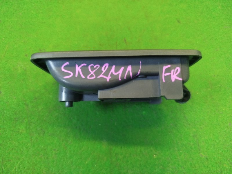 Ручка двери внутренняя передняя правая BONGO SK82MN F8