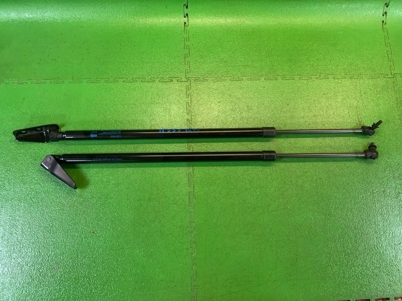 Амортизатор задней двери задний SUZUKI SOLIO 2021 MA27S K12C 81860-83S00 контрактная