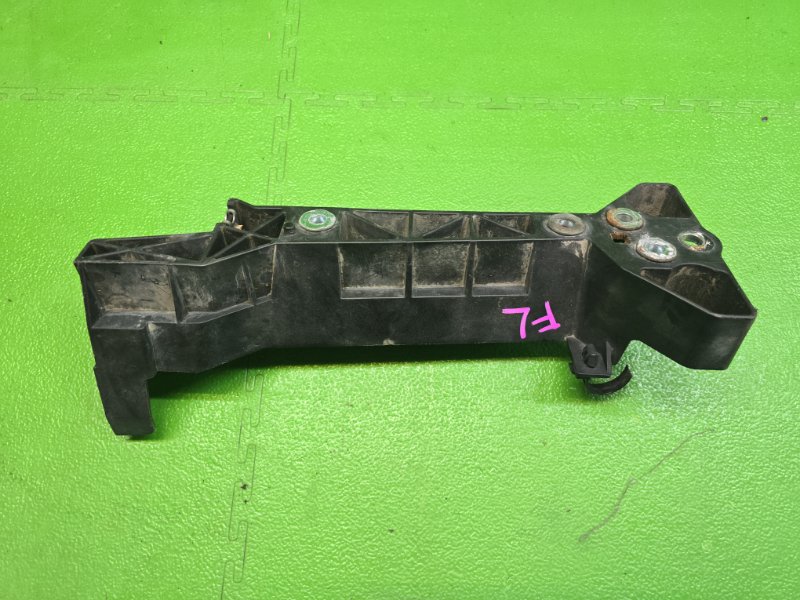 Крепление крыла переднее левое Q50 2013 HNV37 VQ35HR