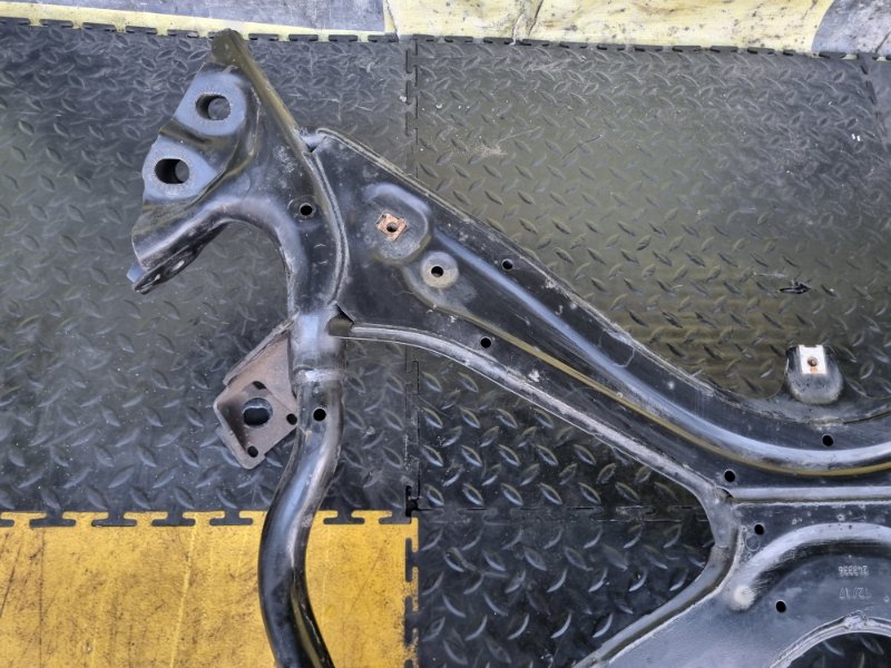 Балка под двс для AUDI A4 (B9) 8W2 CYRB, 8W2399347G, 8W2399347G 9 ракурс Балка под двс для AUDI A4 (B9) 8W2 CYRB, 8W2399347G, 8W2399347G 9 ракурс