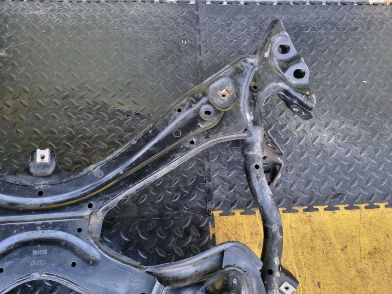 Балка под двс для AUDI A4 (B9) 8W2 CYRB, 8W2399347G, 8W2399347G 10 ракурс Балка под двс для AUDI A4 (B9) 8W2 CYRB, 8W2399347G, 8W2399347G 10 ракурс