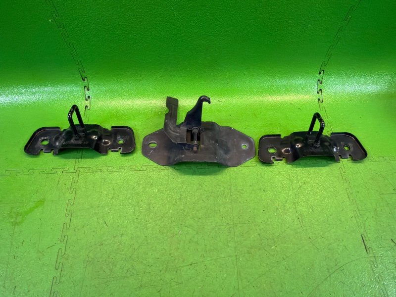 Запчасть замок капота LAND ROVER DISCOVERY SPORT 2019 L550 204DTD LR058518 LR073063 контрактная Замок капота LAND ROVER DISCOVERY SPORT 2019 L550 204DTD LR058518 LR073063 контрактная