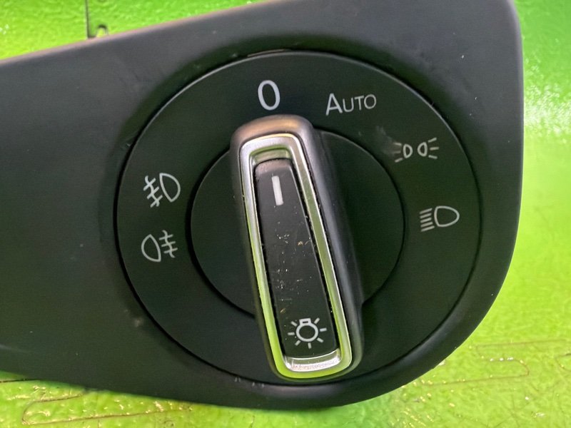 Блок включения фар GOLF 2018 MK7 CJZA