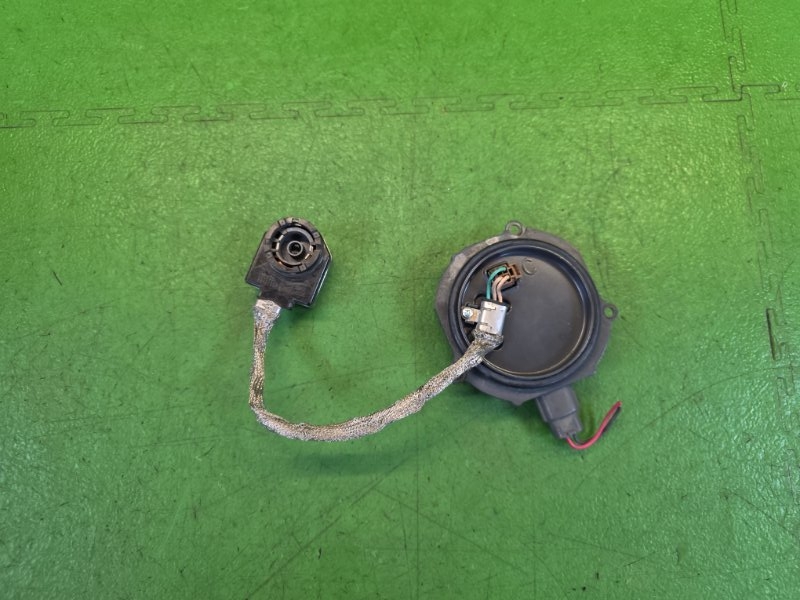 Блок ксенона SUBARU EXIGA YA5 EJ204 Блок ксенона SUBARU EXIGA YA5 EJ204