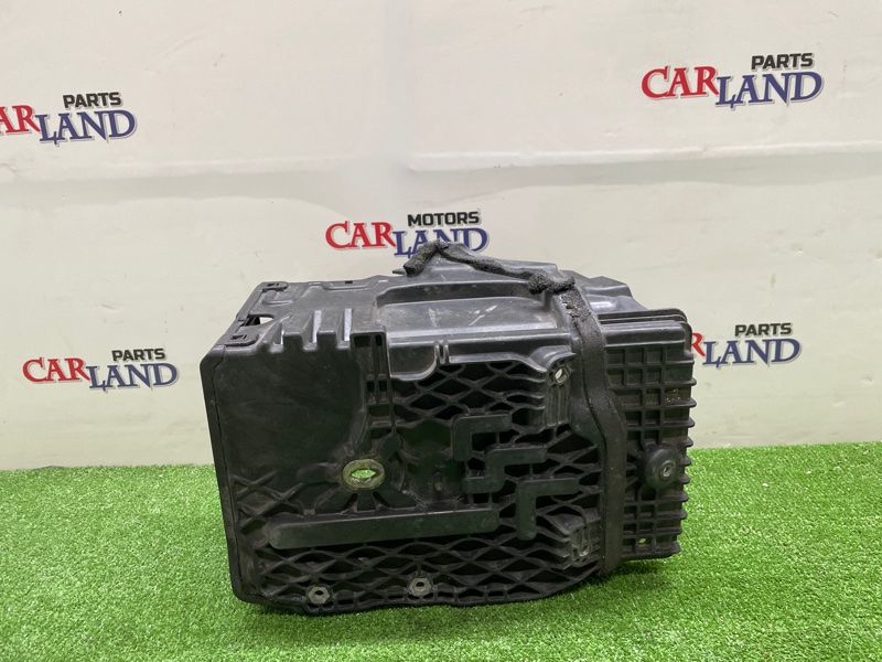 Подставка под аккумулятор Freelander 2009 2/LR2 224DT Подставка под аккумулятор Freelander 2009 2/LR2 224DT