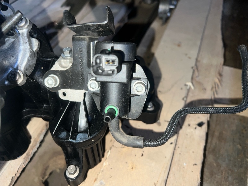 Клапан вакуумный Citroen C-Crosser 2012 EP 4HN 9665456180 контрактная