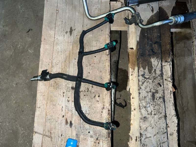 Трубка топливная C-Crosser 2012 EP 4HN